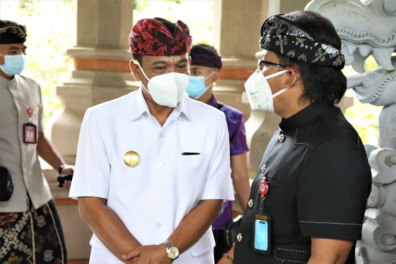 podiumnews.com-Pjs Dikukuhkan, Giri Prasta-Suiasa Mulai Cuti Kampanye Pilkada